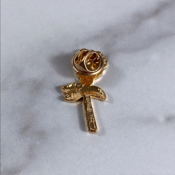 Black Rose 🥀 Enamel Pin/Brooch - Picture 4 of 4